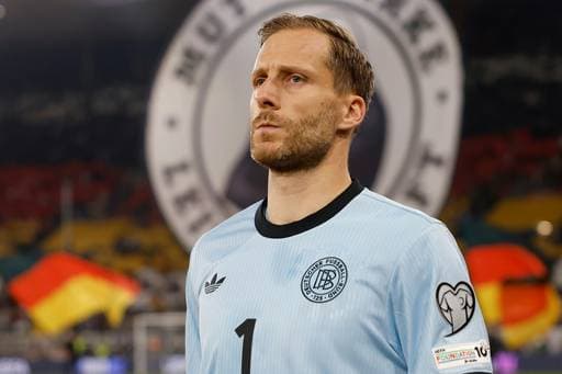 目前仍在康, 在国家队中, 特尔施特根