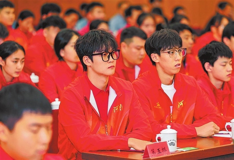 的严肃性, 业实现新发, 梁田田 的严肃性, 业实现新发, 梁田田